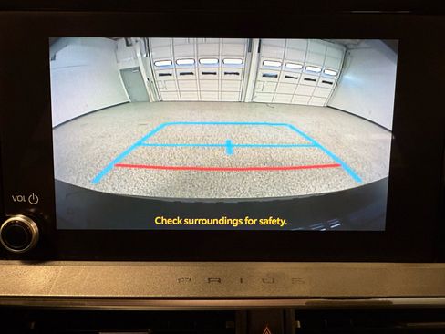 Used 2023 Toyota Prius LE image 17