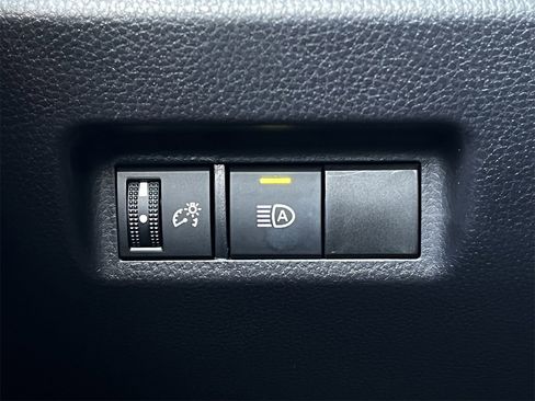 Used 2025 Toyota RAV4 LE image 20