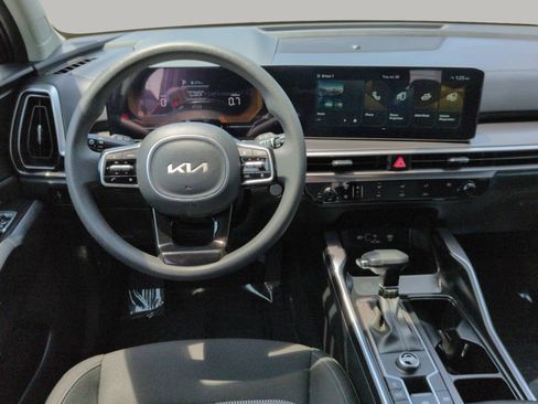 Certified 2025 Kia Sorento LX FWD image 20