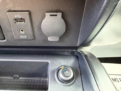 Used 2016 Nissan Titan Platinum Reserve AWD/4WD image 17