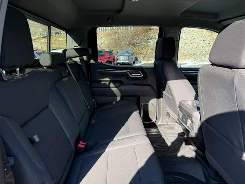 Used 2025 GMC Sierra 1500 Elevation w/ Preferred Package image 19