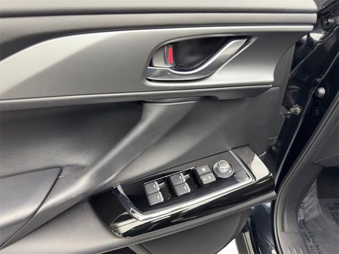 Used 2023 MAZDA CX-9 Touring image 32