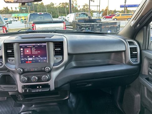 Used 2024 RAM 2500 Tradesman w/ Chrome Appearance Group image 20