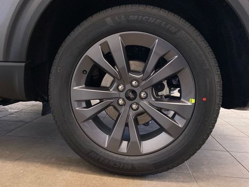 New 2026 Ford Explorer Active w/ Active Comfort Package image 26