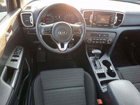 Used 2018 Kia Sportage LX AWD/4WD image 11