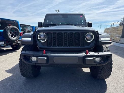 Used 2024 Jeep Wrangler Unlimited Rubicon AWD/4WD image 8