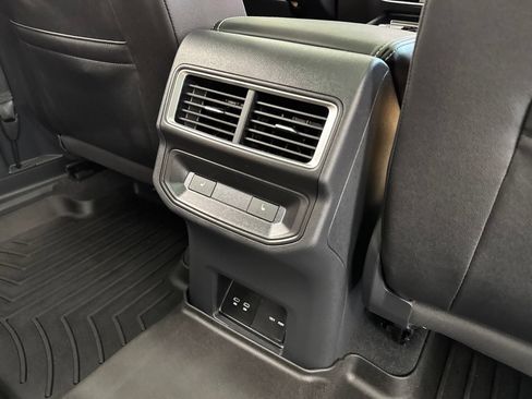 Used 2026 Volkswagen Atlas Cross Sport SEL R-Line AWD/4WD image 50