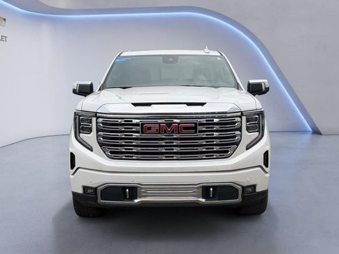 Used 2024 GMC Sierra 1500 Denali w/ Denali Reserve Package AWD/4WD image 8
