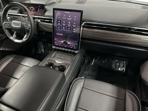 Used 2025 GMC Sierra EV Denali AWD/4WD image 14