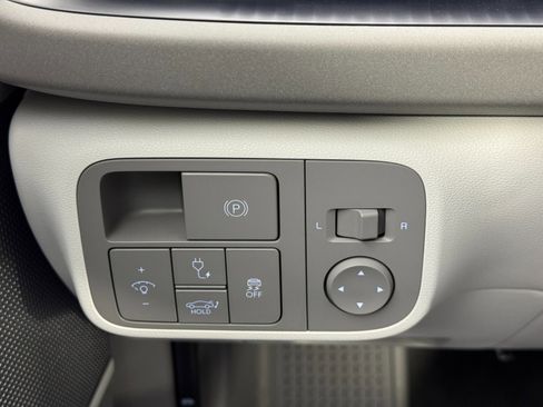 Used 2023 Hyundai Ioniq 6 SEL image 16