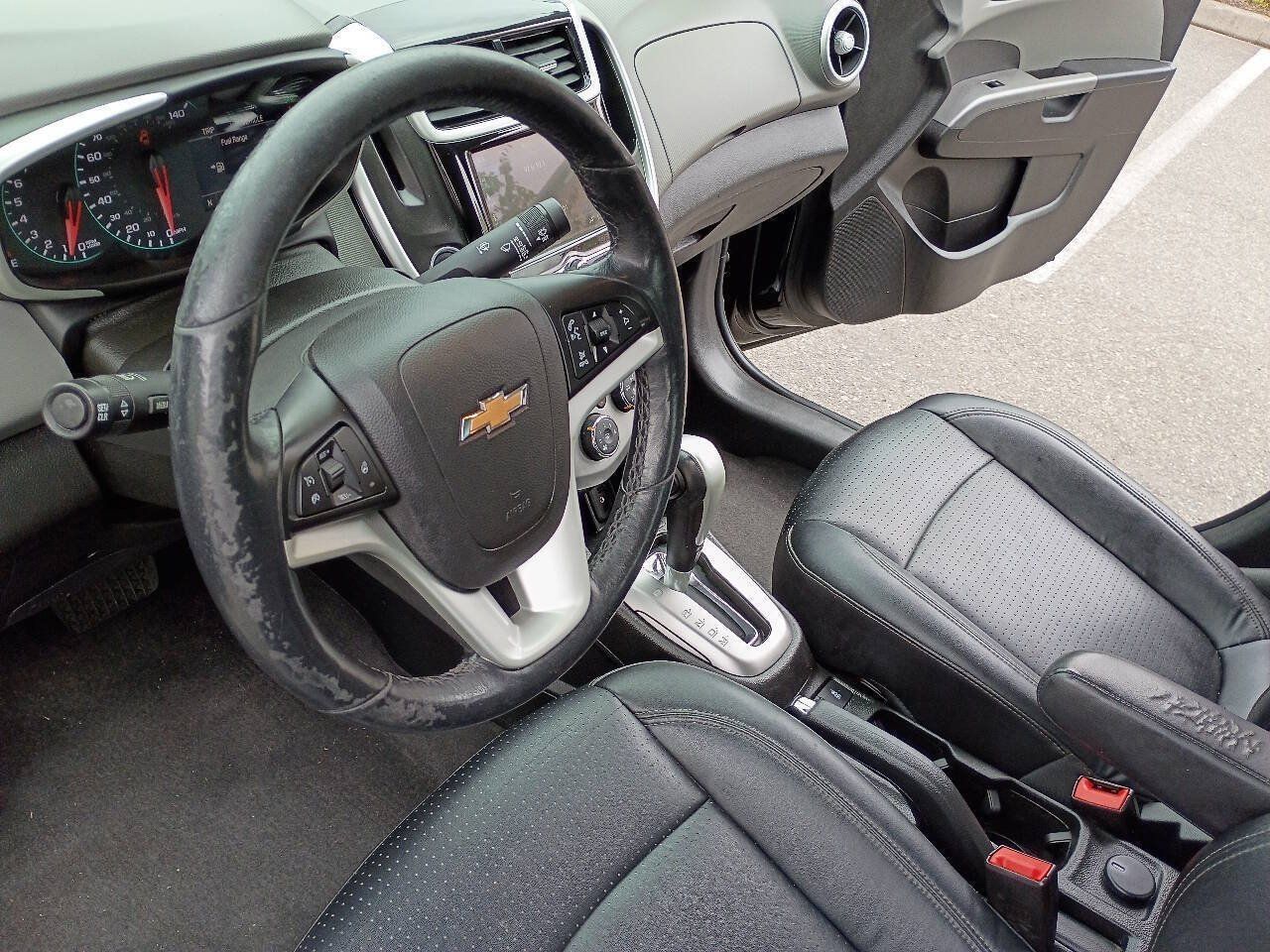 Used 2018 Chevrolet Sonic Premier FWD image 12