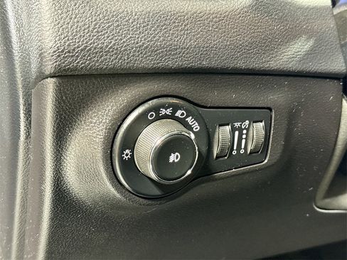 Used 2020 Jeep Compass Latitude w/ Popular Equipment Group image 27