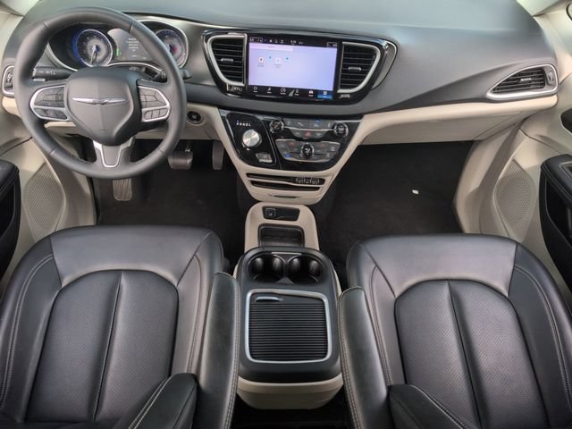 Certified 2023 Chrysler Pacifica Touring-L FWD image 17