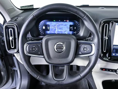 Certified 2026 Volvo XC40 B5 Plus AWD/4WD image 10