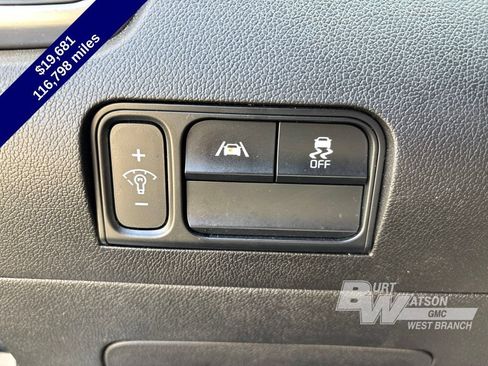 Used 2022 Kia Sorento S w/ Panoramic Sunroof Package AWD/4WD image 26