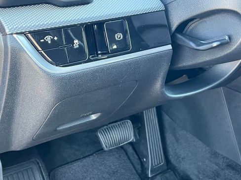 Used 2024 Kia Sportage LX AWD/4WD image 30