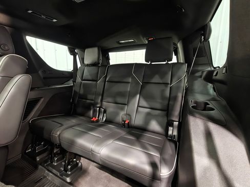 Used 2023 Cadillac Escalade Sport w/ LPO, ONYX Package image 41