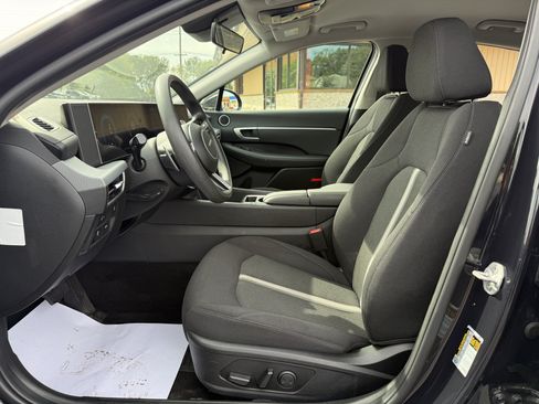 Used 2025 Hyundai Sonata SEL FWD image 27