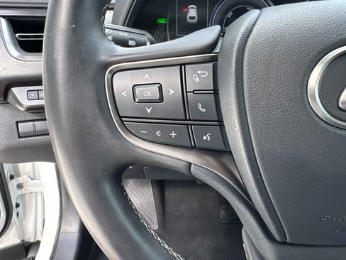 Used 2022 Lexus UX 250h w/ Accessory Package (Z2) AWD/4WD image 32
