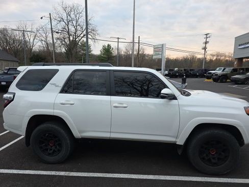 Used 2022 Toyota 4Runner TRD Off-Road Premium w/ TRD Black Wheel Package (TMS) image 9