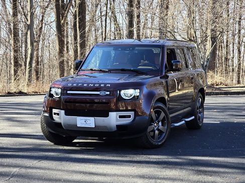 Used 2023 Land Rover Defender 130 S image 1