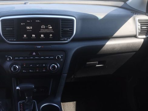 Used 2022 Kia Sportage LX AWD/4WD image 8