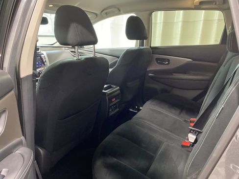 Used 2019 Nissan Murano SV image 15