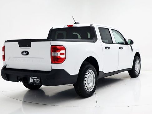 New 2025 Ford Maverick XL image 9