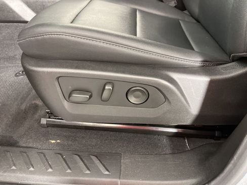 Certified 2024 GMC Canyon Elevation w/ Elevation Premium Package image 23