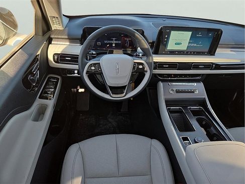 New 2026 Lincoln Aviator Premiere image 11