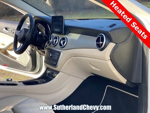 Used 2017 Mercedes-Benz GLA 250 4MATIC image 20