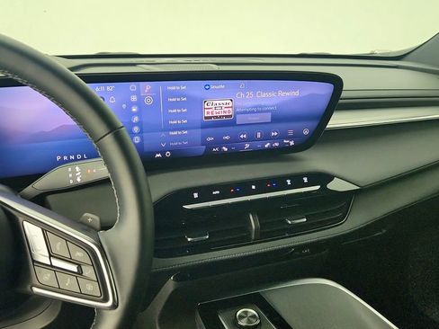 Certified 2025 Buick Enclave Preferred image 19