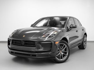 Certified 2025 Porsche Macan video 1