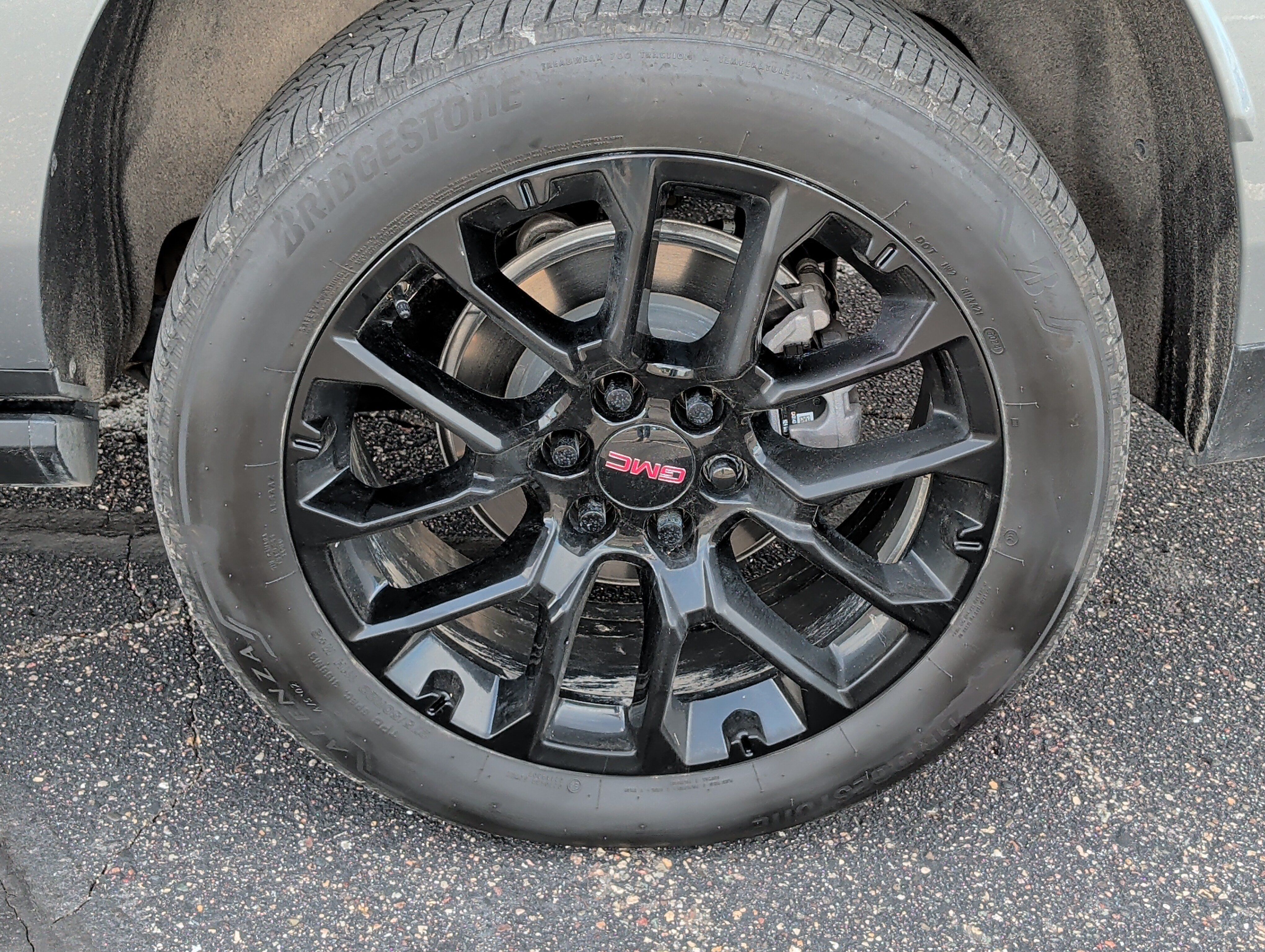 Used 2025 GMC Yukon XL Denali w/ Sun & Power Step Package AWD/4WD image 5