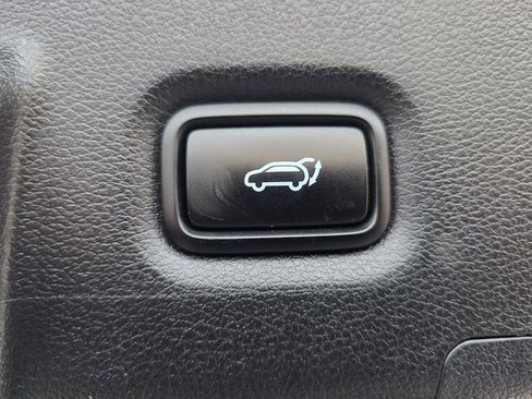 Certified 2022 Hyundai Santa Fe SEL Premium image 10