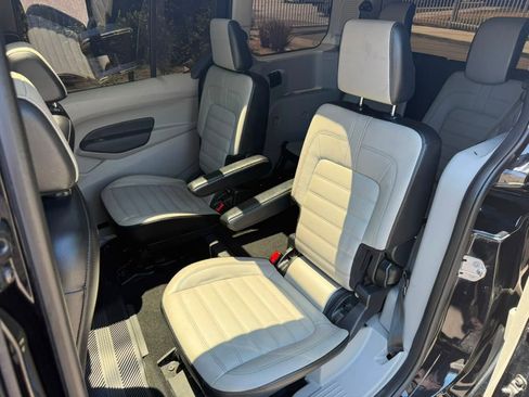 Used 2019 Ford Transit Connect Titanium w/ Titanium Premium Package FWD image 20