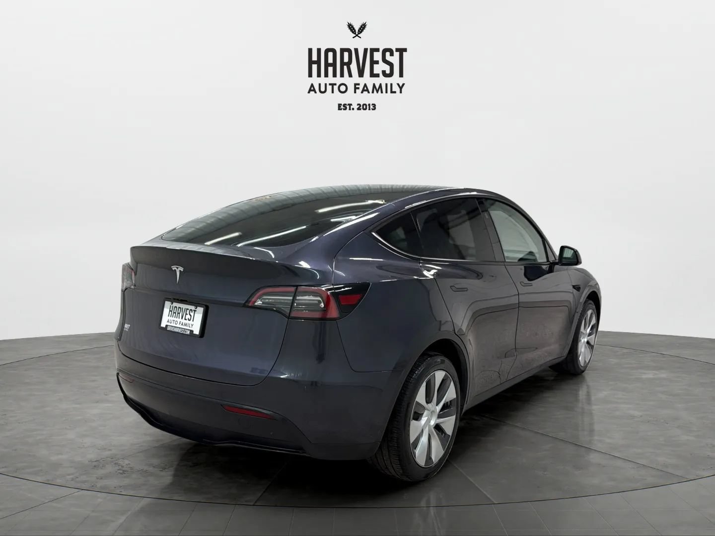 Used 2024 Tesla Model Y Long Range AWD/4WD image 6