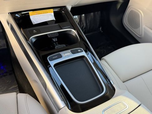 New 2026 Mercedes-Benz GLB 250 image 10