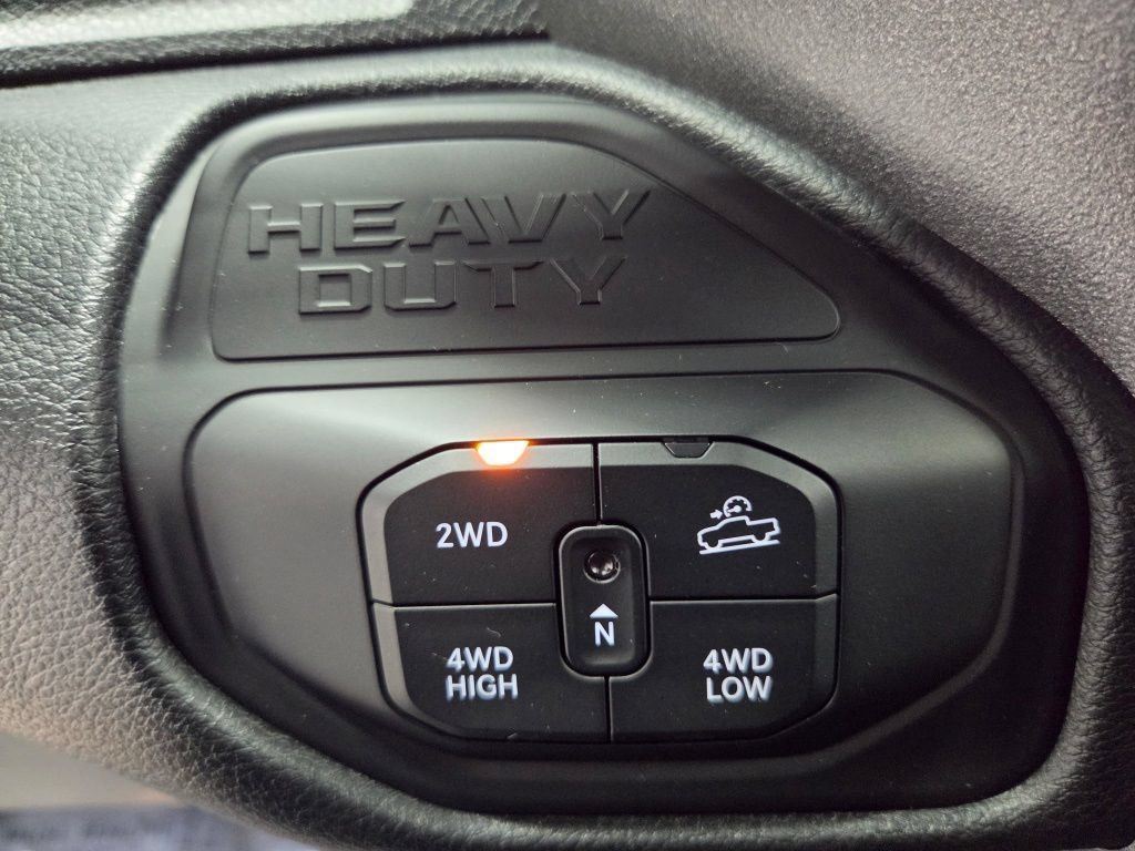 Used 2026 RAM 2500 Warlock AWD/4WD image 39