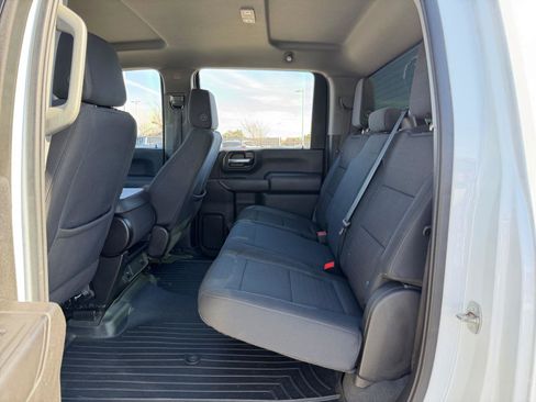 Used 2024 Chevrolet Silverado 2500 Custom w/ Custom Value Package image 16