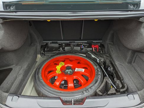 Used 2017 Jaguar XE Premium image 28