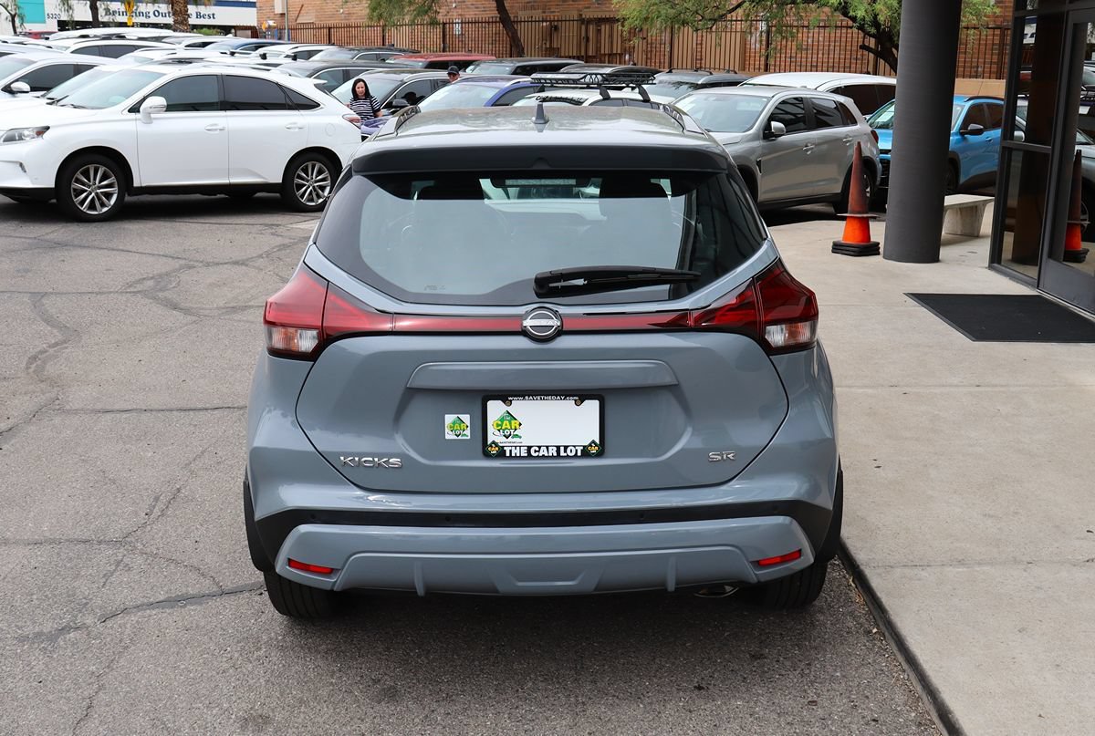 Used 2023 Nissan Kicks SR FWD image 10
