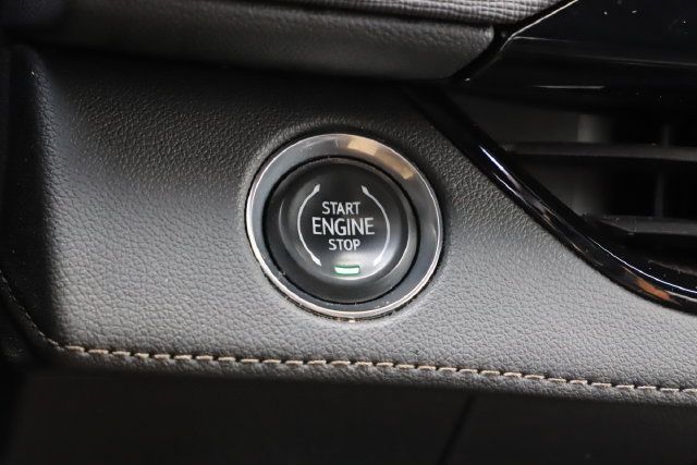 Used 2025 Buick Enclave Preferred AWD/4WD image 35