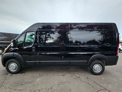 New 2026 RAM ProMaster 2500 w/ Convenience Group image 4