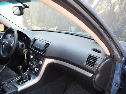 Used 2009 Subaru Outback 2.5i Special Edition AWD/4WD image 24