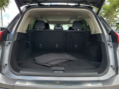 Used 2025 Nissan Rogue SL w/ Tech Package FWD image 10