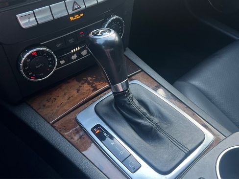 Used 2013 Mercedes-Benz C 250 Sedan image 35