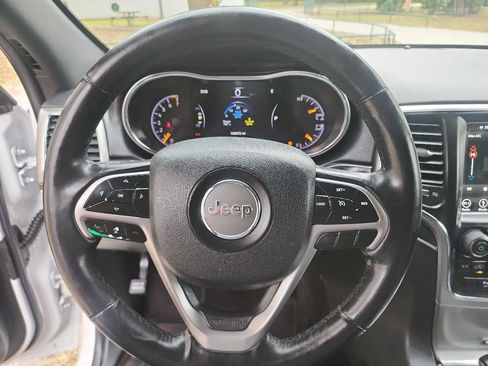 Used 2018 Jeep Grand Cherokee Limited image 17