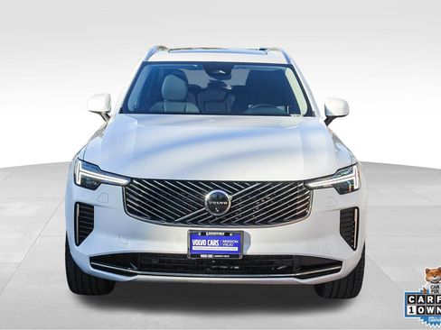 Used 2025 Volvo XC90 B5 Plus image 2