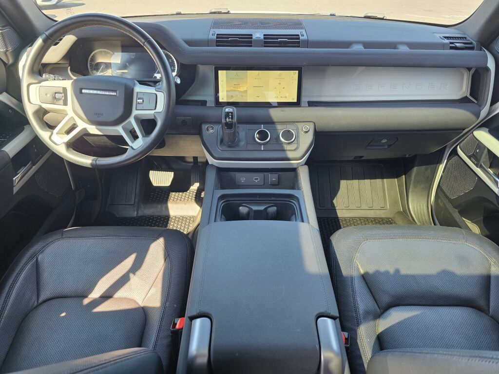Used 2023 Land Rover Defender 110 X-Dynamic SE AWD/4WD image 18